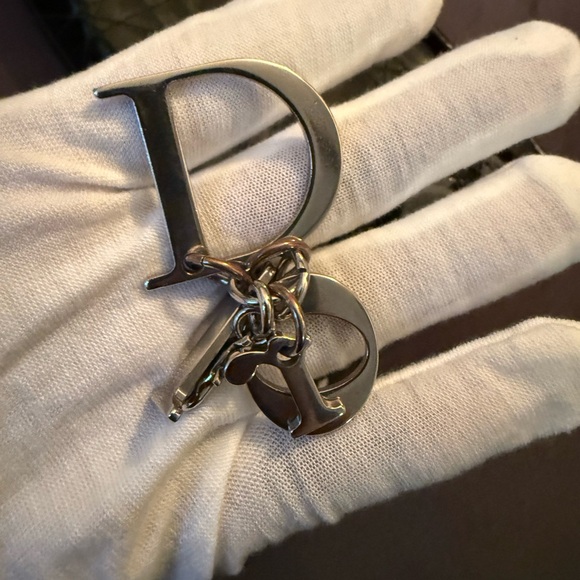 🔥Dior Patent Leather Black Key Zippy Around Long and box + authenticity card🔥 - Picture 11 of 17